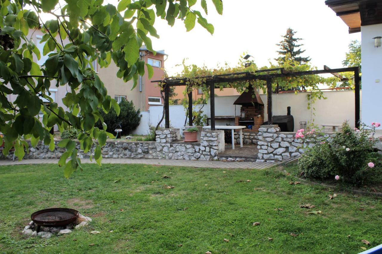 Ubytovani Marketa Perna Bagian luar foto